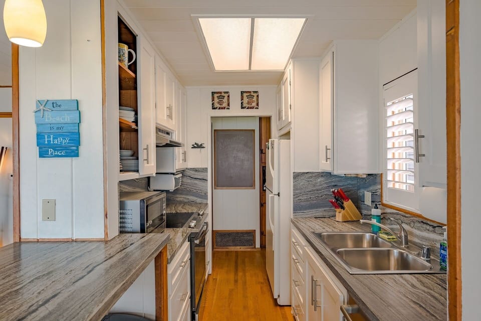 Newly renovated kitchen!