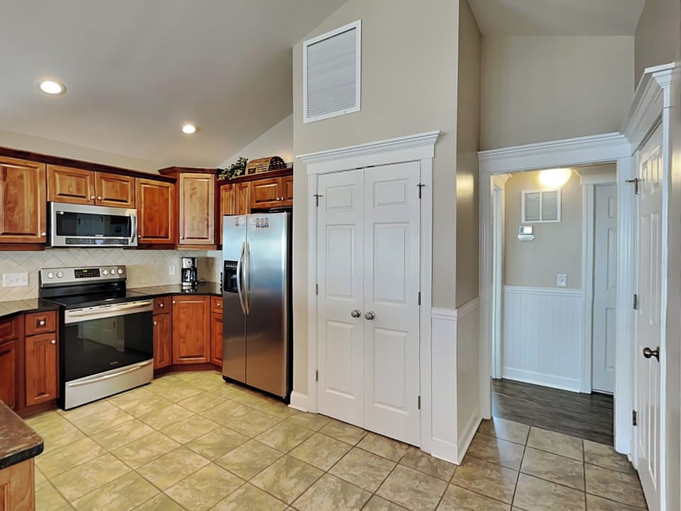 Kitchen - Fully Stocked Kitchen