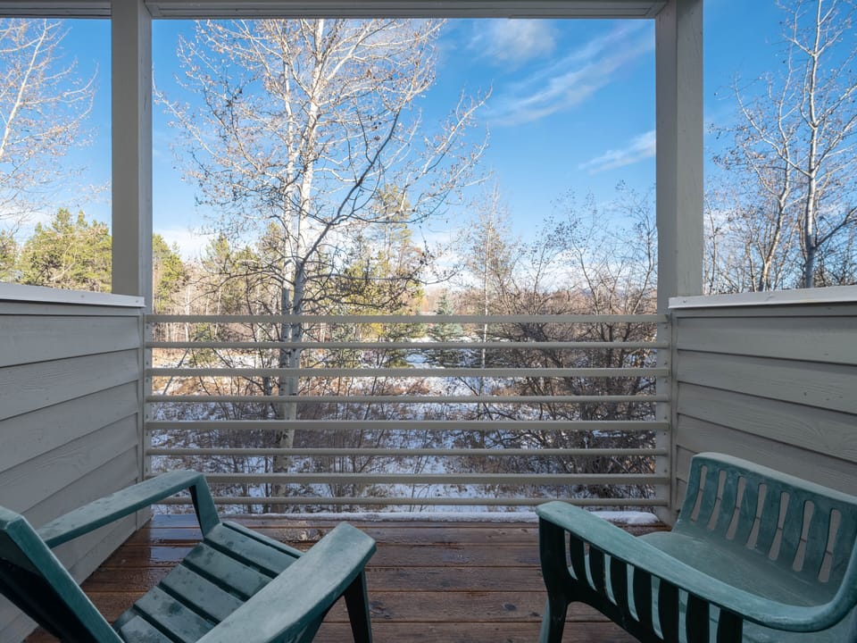 Twin Bedroom Deck
