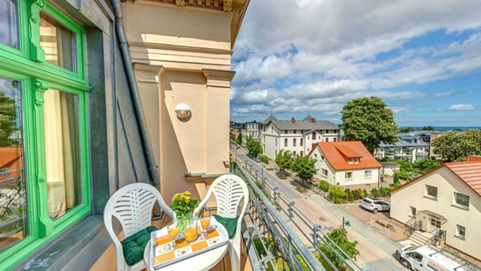 Villa Ostseewarte Whg. 15, SEEBLICK, BALKON, FAHRSTUHL - Villa Ostseewarte, Villa in Heringsdorf