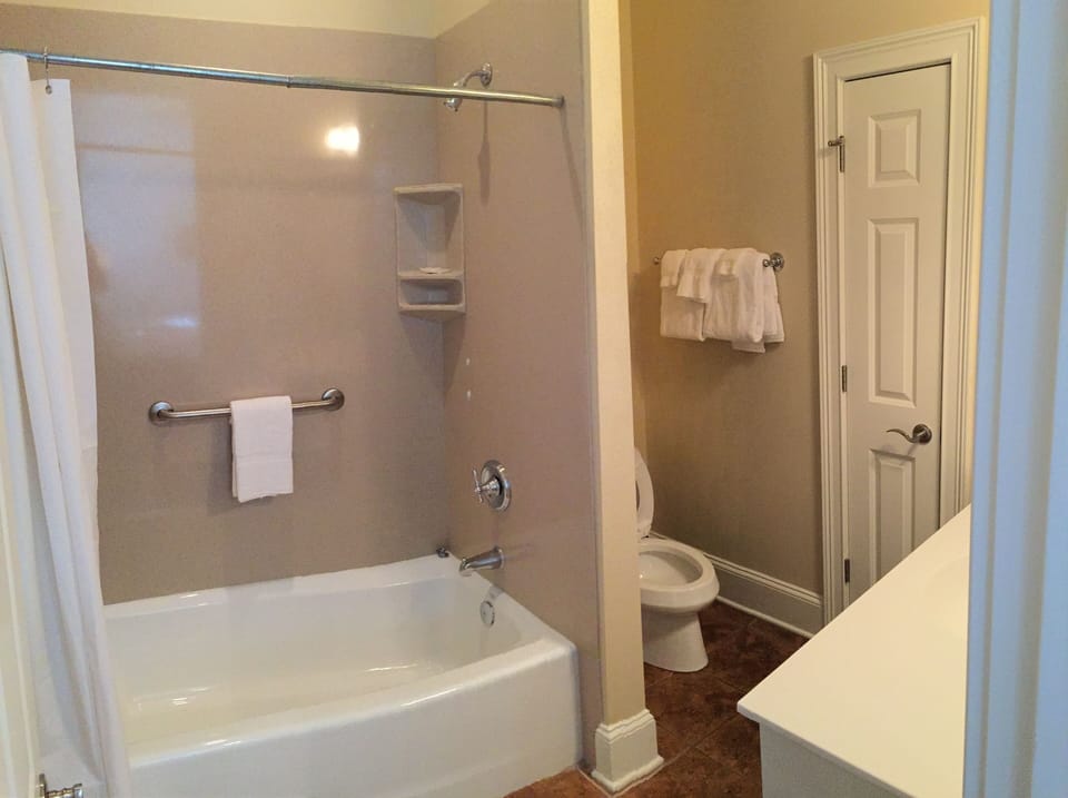2nd fl Guest Bath