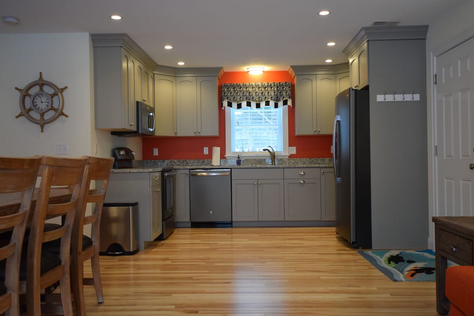 Open Floor Plan to Living Area