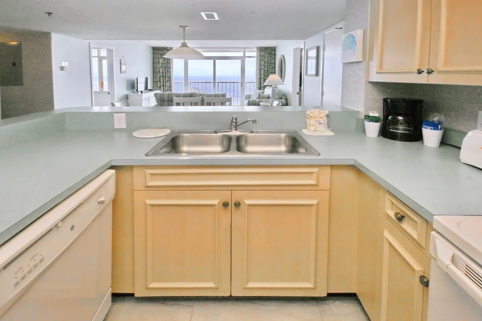 Kitchen Space to Die for