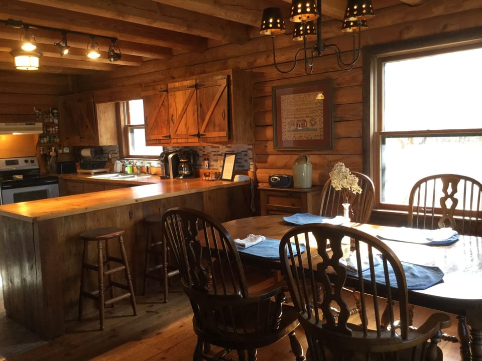 Breakfast room off of the kitchen.