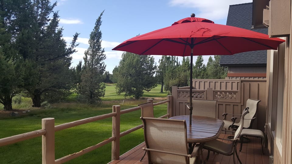 Large Deck area with Table/Chairs/Umbrella - and your own private Hot Tub