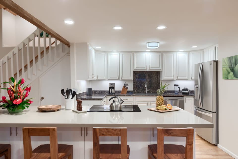 Updated Kitchen w/large island