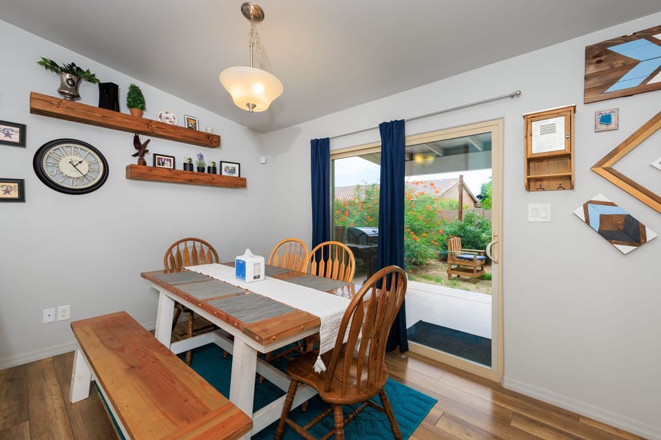 Dining Area for 7 guests