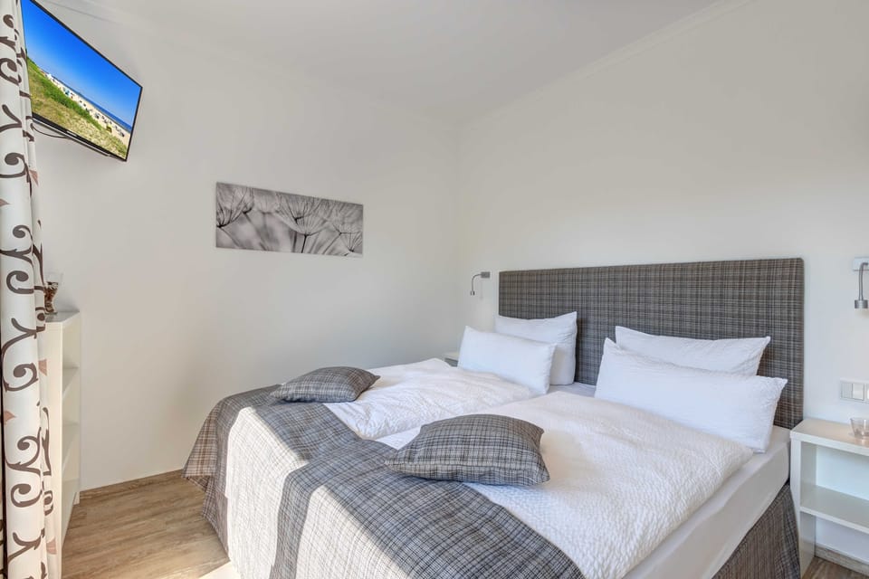 Villa Teutonia Whg. 1 - Villa Teutonia, BEACH, elevator Apartment in Heringsdorf