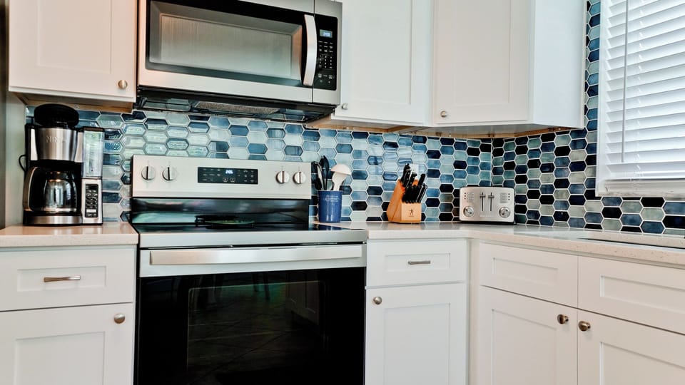 Dish washer provided.