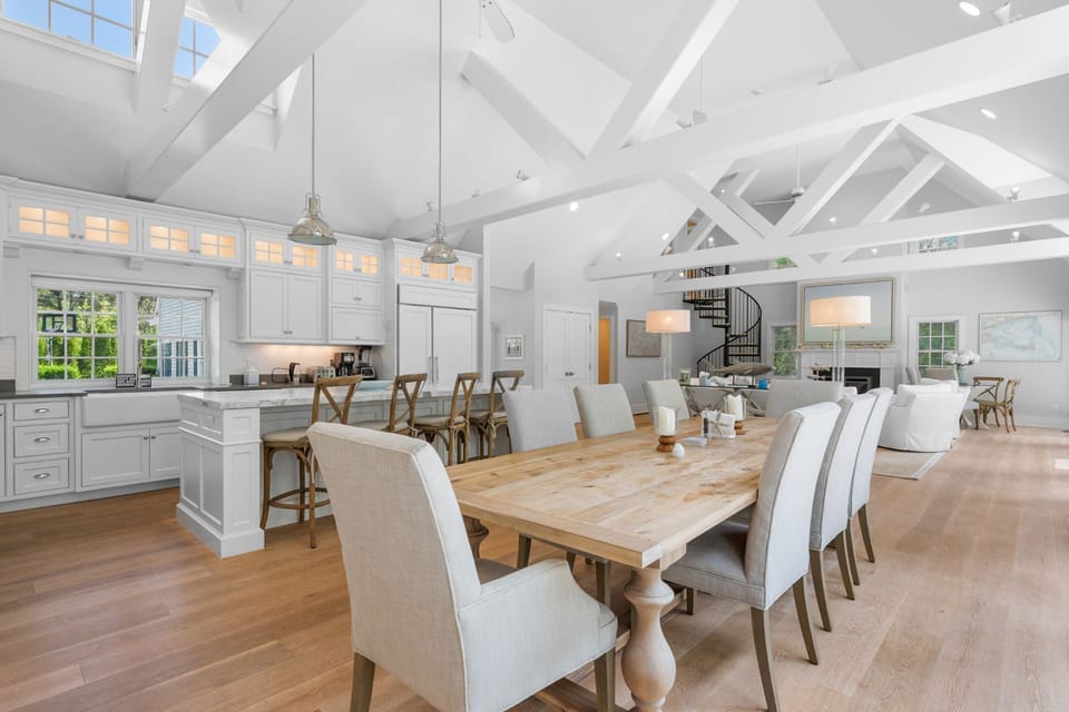 Open concept dining, kitchen and living area