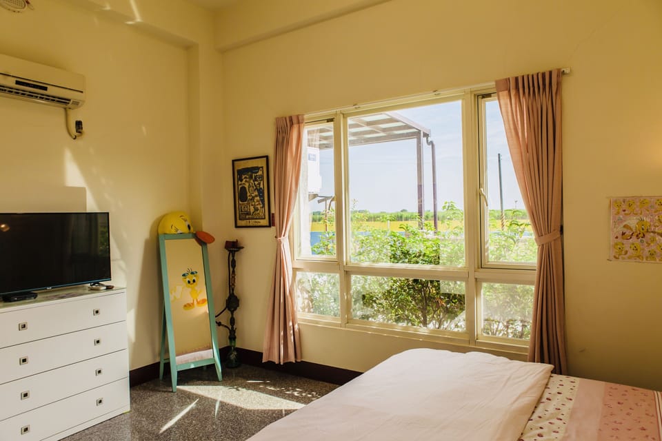 Comfort Double Room | Soundproofing, free WiFi, bed sheets
