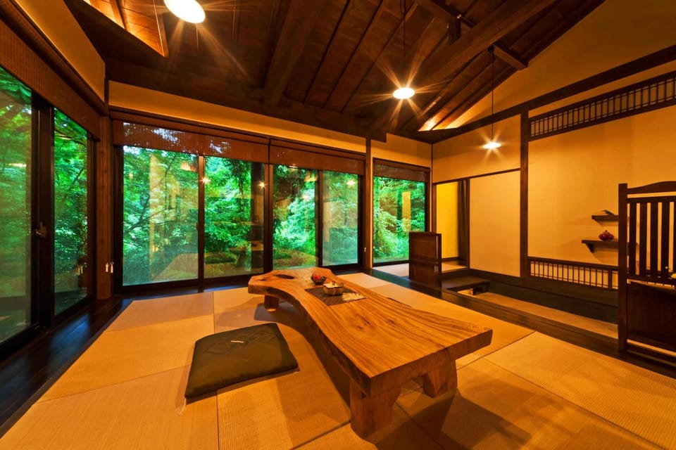 Hanarenoyado Sennomori Bed and Breakfast in Japan