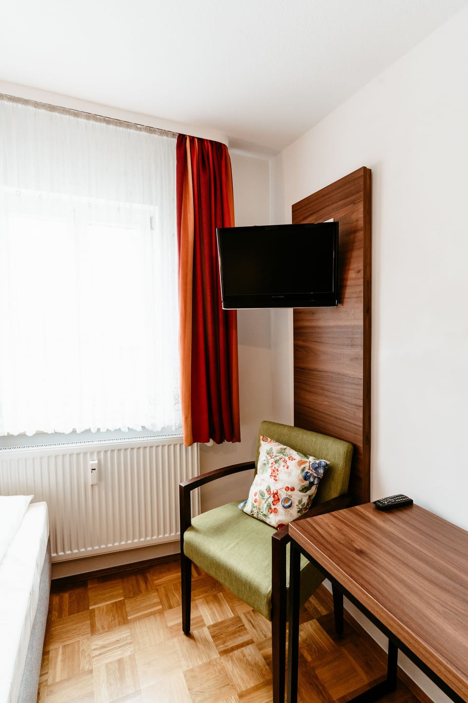 Standard Single Room, 1 Twin Bed | Individually decorated, individually furnished, blackout drapes