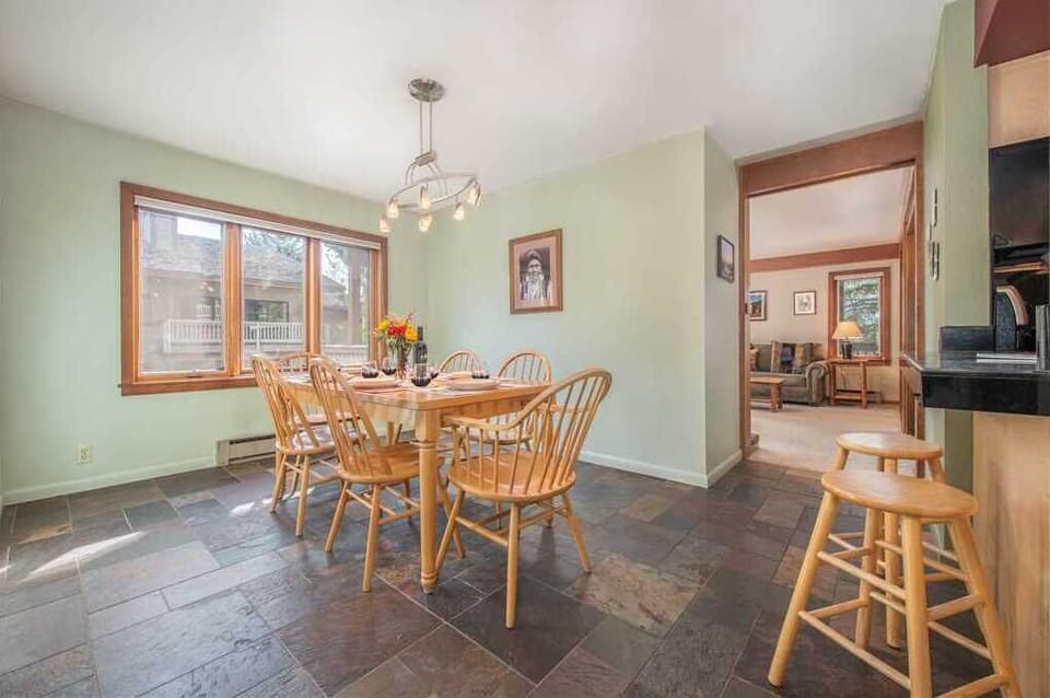 Dining Area and Kitchen Breakfast Bar