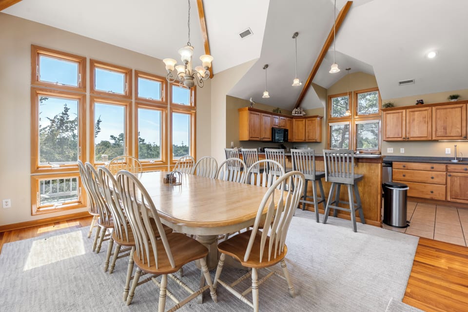 Dining Area/Kitchen