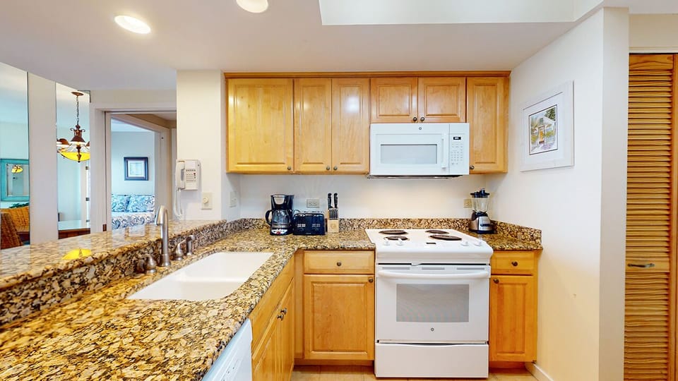 Fully Stocked Kitchen