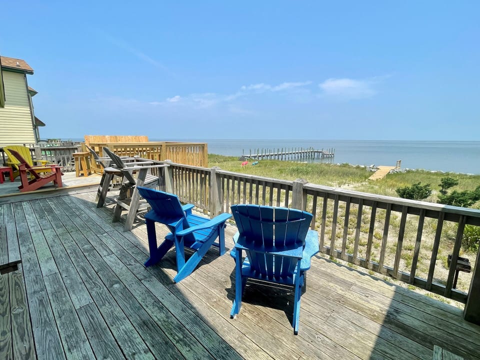 Deck Facing Sound Views