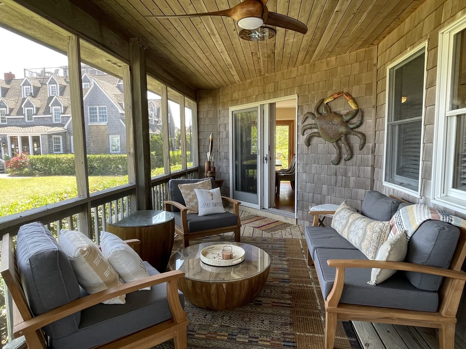 Side Screened Porch (Alternate View)