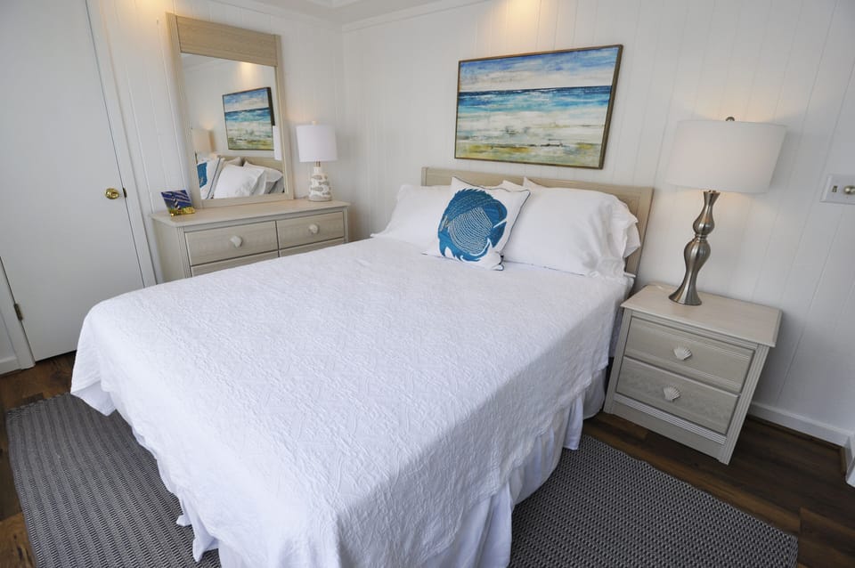 Queen Bed