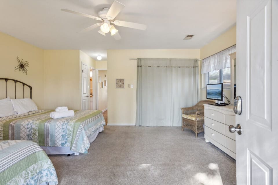 Comfortably sleep up to 4 in this space.