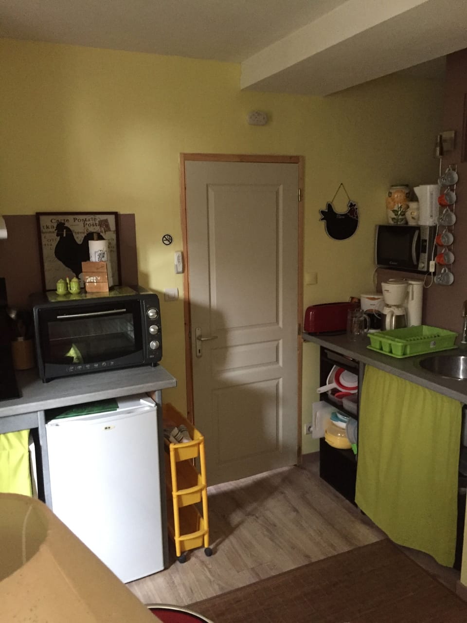Double Room (Orange) | Private kitchenette | Coffee/tea maker, electric kettle