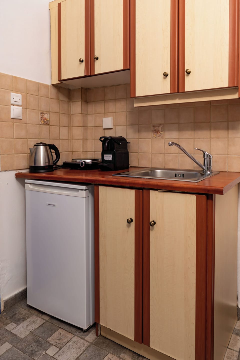 Studio | Private kitchen | Fridge