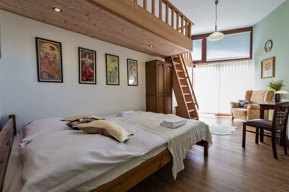 Design Room, Terrace | Minibar, blackout drapes, WiFi (free), bed sheets