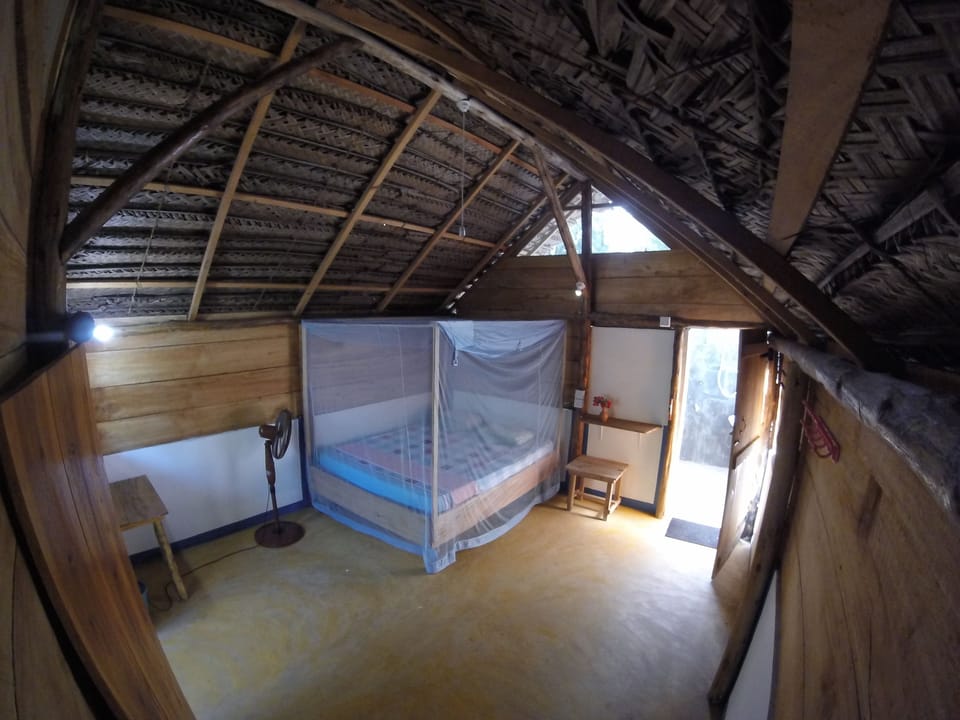 1 bedroom, in-room safe, desk, rollaway beds