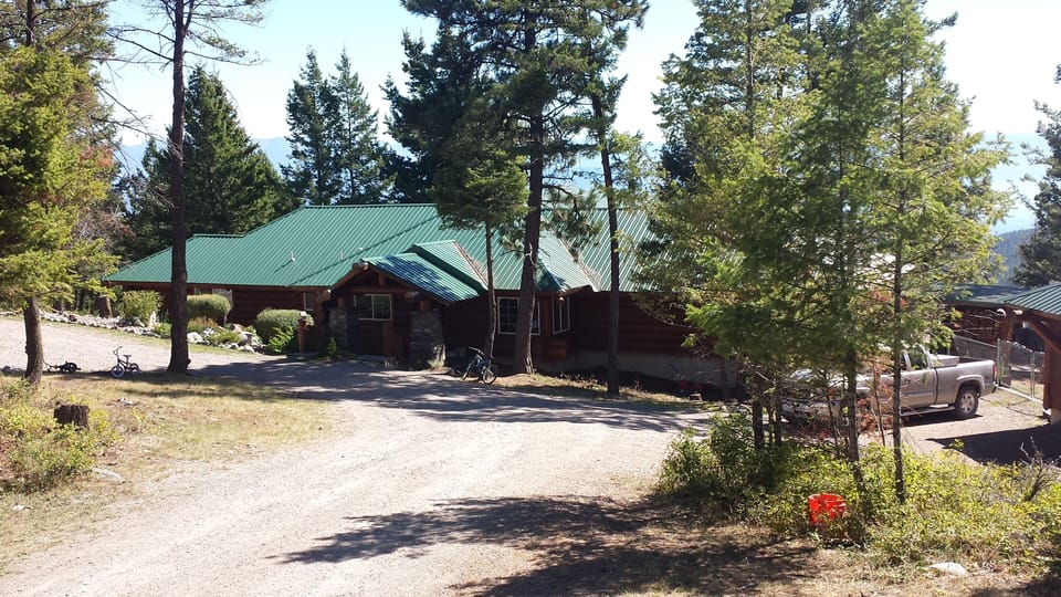 Entry Drive / Cabin 