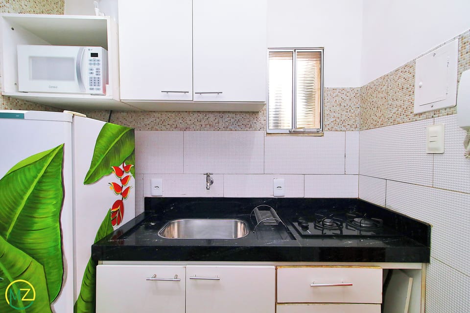 Classic Apartment | Private kitchen | Fridge, microwave, coffee/tea maker, cookware/dishes/utensils