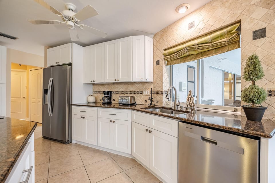 Vacation rental with full kitchen