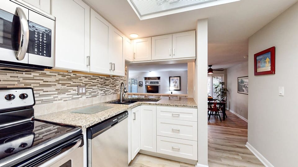 Fully Equipped Kitchen with Custom Cabinetry