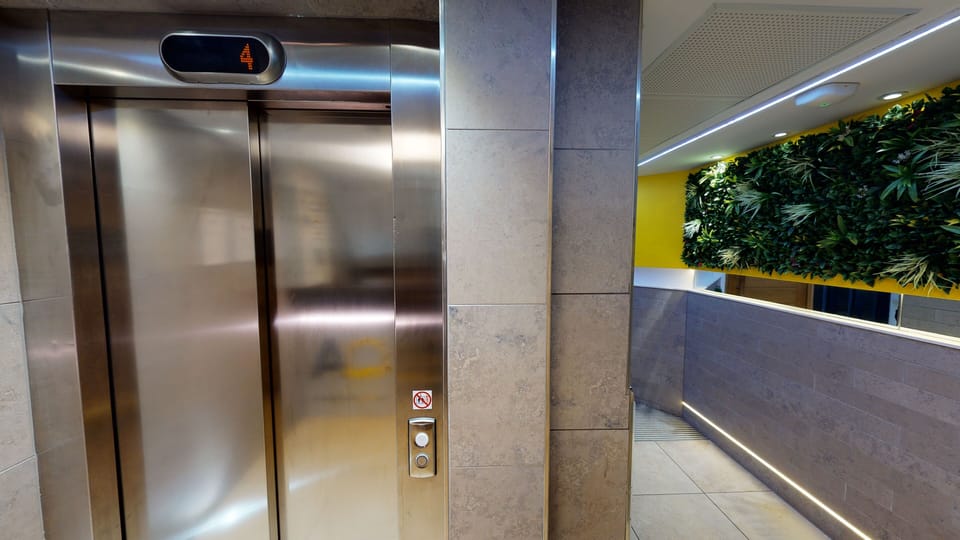Quay Apartments Manchester Hotel in Manchester