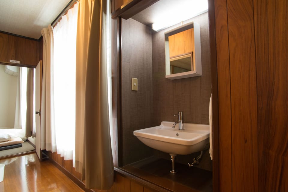 Private Vacation Home | Bathroom sink