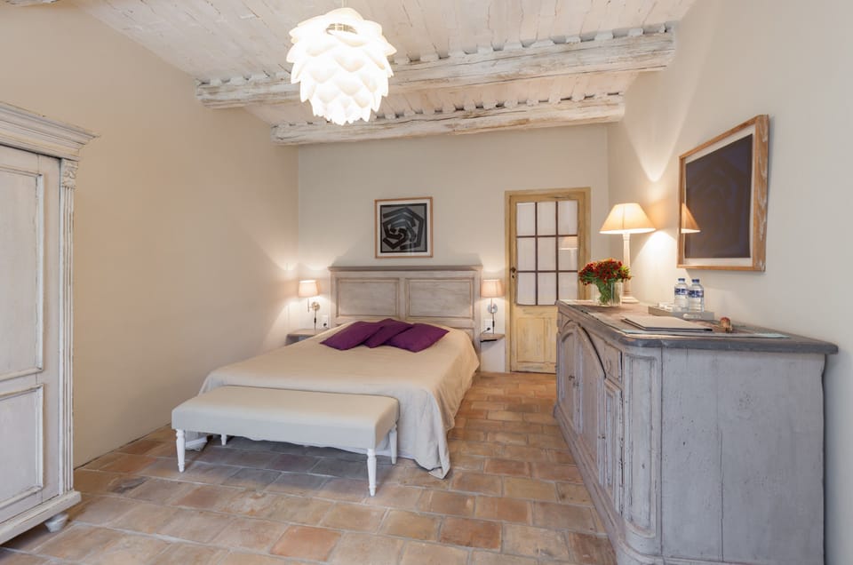 Double Room | 1 bedroom, premium bedding, in-room safe, blackout drapes
