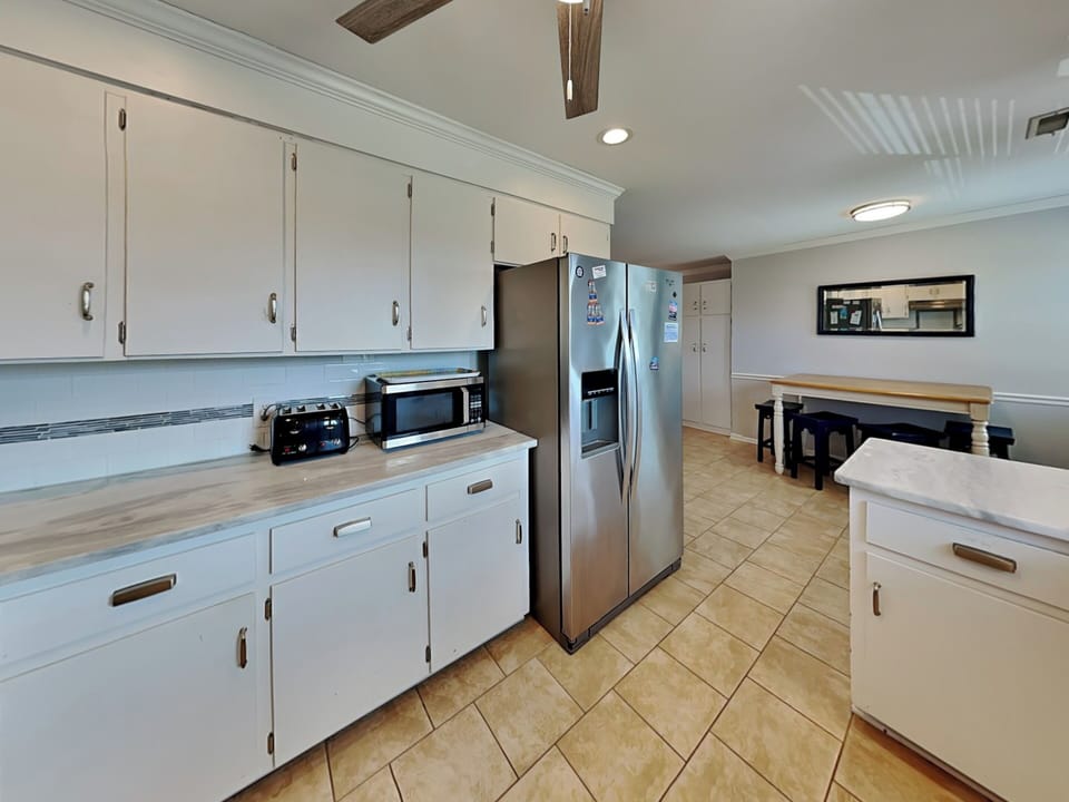 Full Size Kitchen