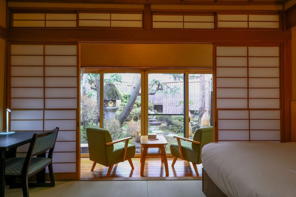 [Anzu] Twin beds room, Non Smoking | Down comforters, in-room safe, desk, soundproofing