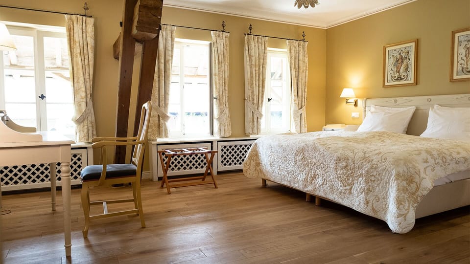 Comfort Double Room, Non Smoking | In-room safe, desk, rollaway beds (surcharge), WiFi (free)