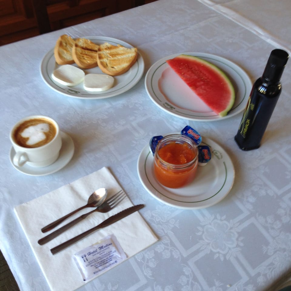 Daily cooked-to-order breakfast for a fee