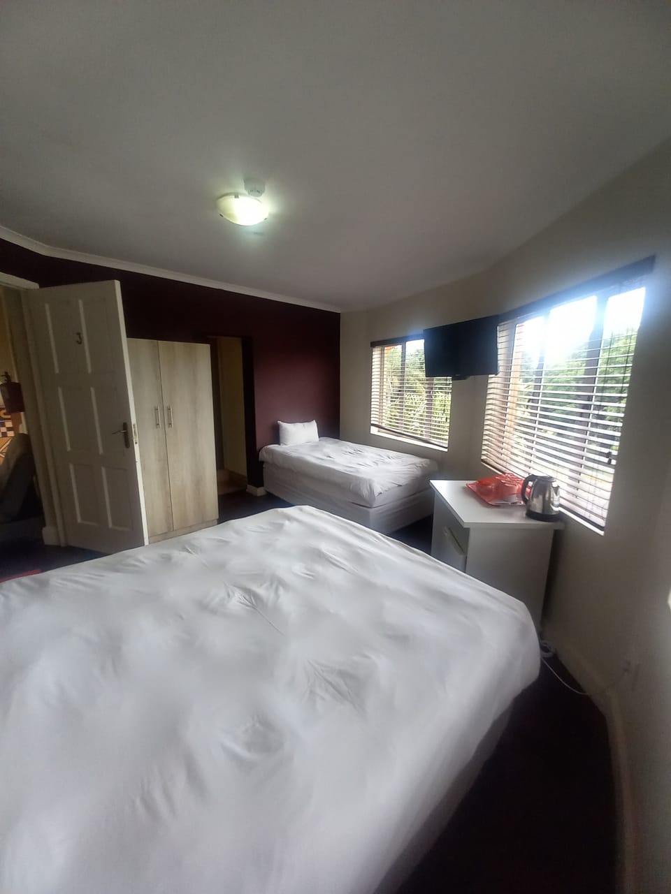 Comfort Triple Room, 1 Bedroom, Park View | Premium bedding, individually decorated, individually furnished, desk