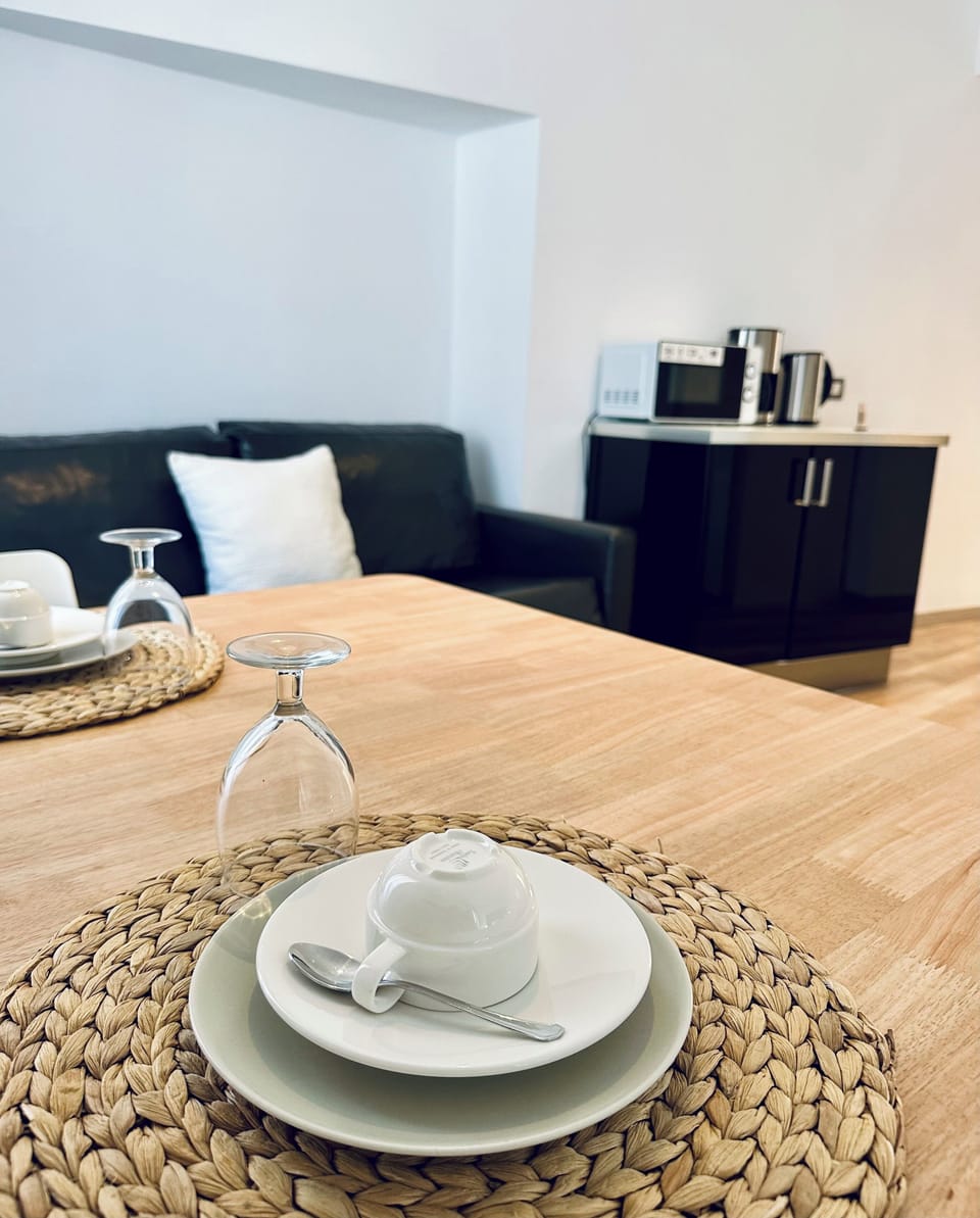 Basic Double Room, 1 Bedroom | In-room safe, blackout drapes, free WiFi, bed sheets
