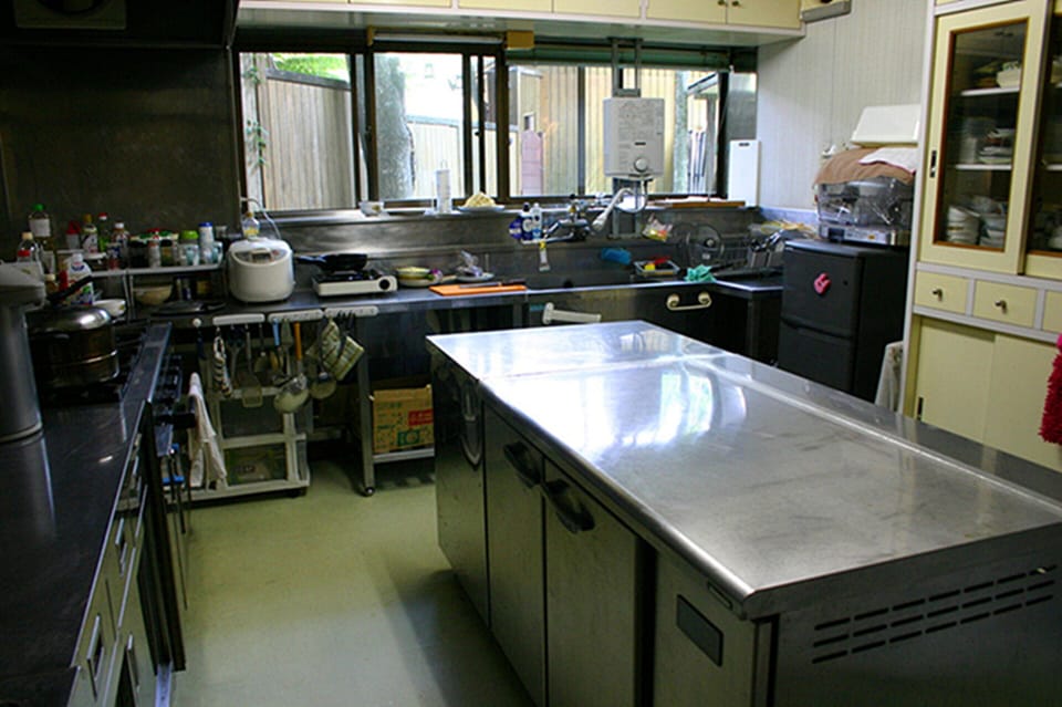 Fridge, microwave, stovetop, toaster