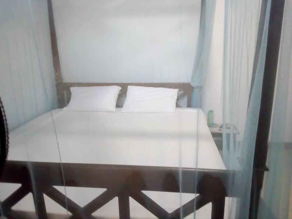 1 bedroom, premium bedding, desk, iron/ironing board