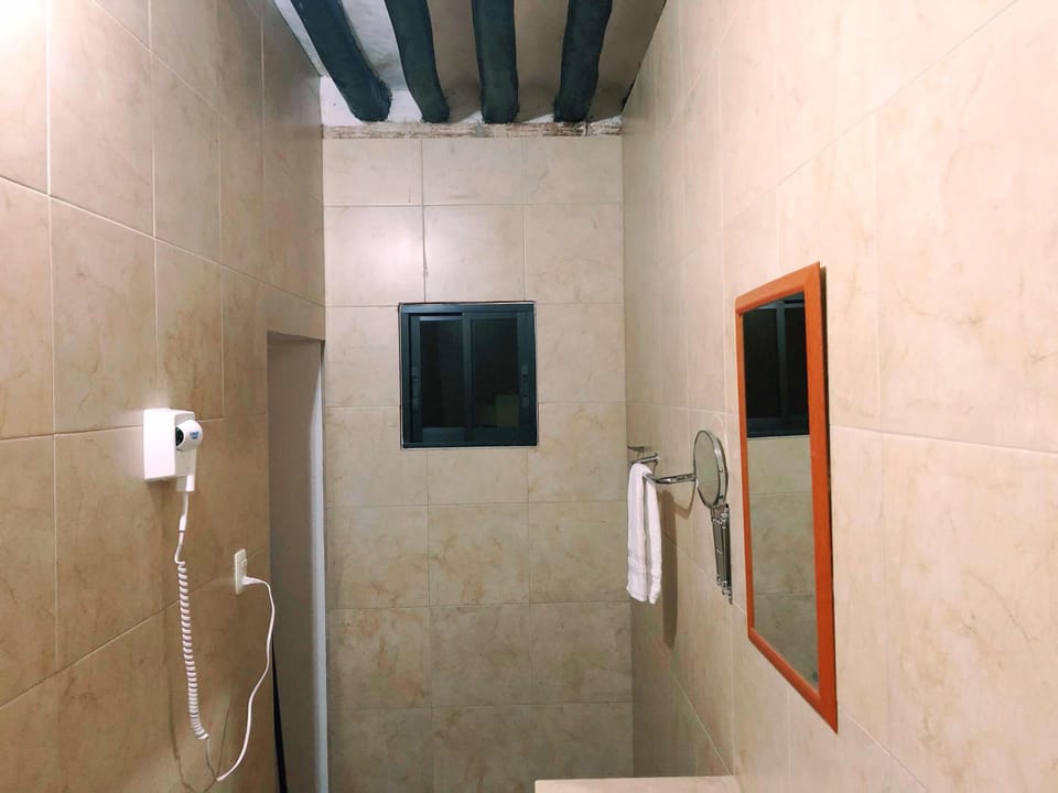 Standard Suite | Iron/ironing board, free cribs/infant beds, free WiFi, bed sheets