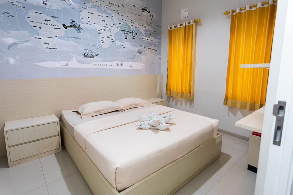 Deluxe Villa, 3 Bedrooms, 2 Bathrooms, Mountain View | Individually decorated, individually furnished, desk, free WiFi