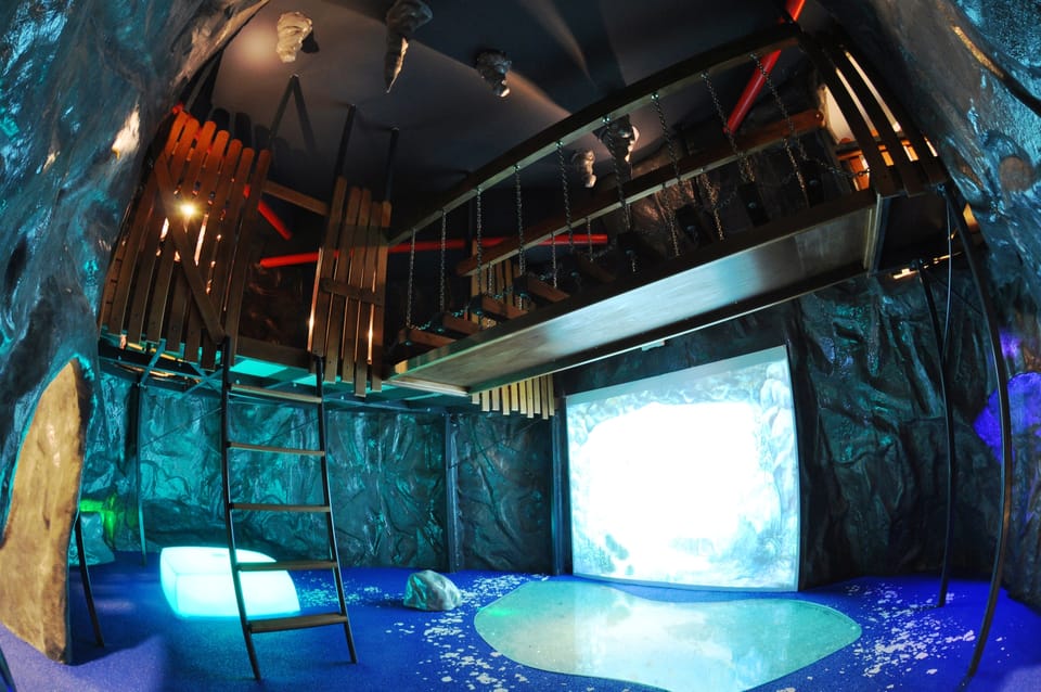 Children's play area - indoor