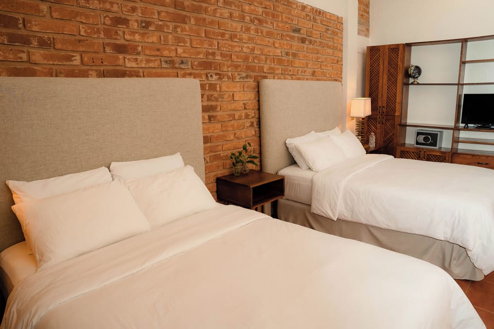 Deluxe Double Room, 2 Queen Beds | In-room safe, soundproofing, WiFi (free), bed sheets