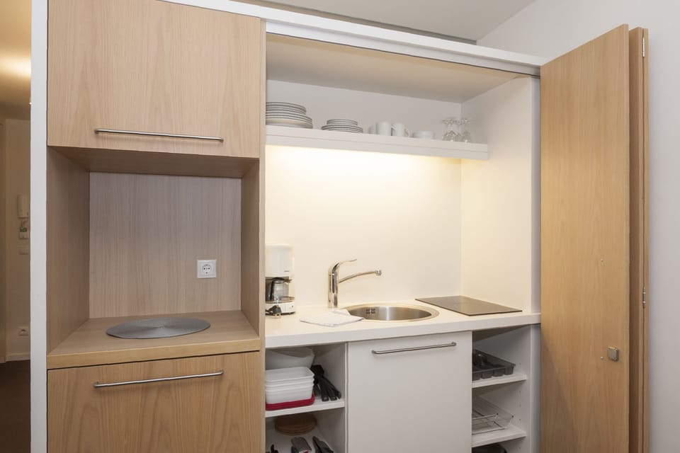 Apartment, Mountain View | Private kitchenette | Fridge, coffee/tea maker, electric kettle