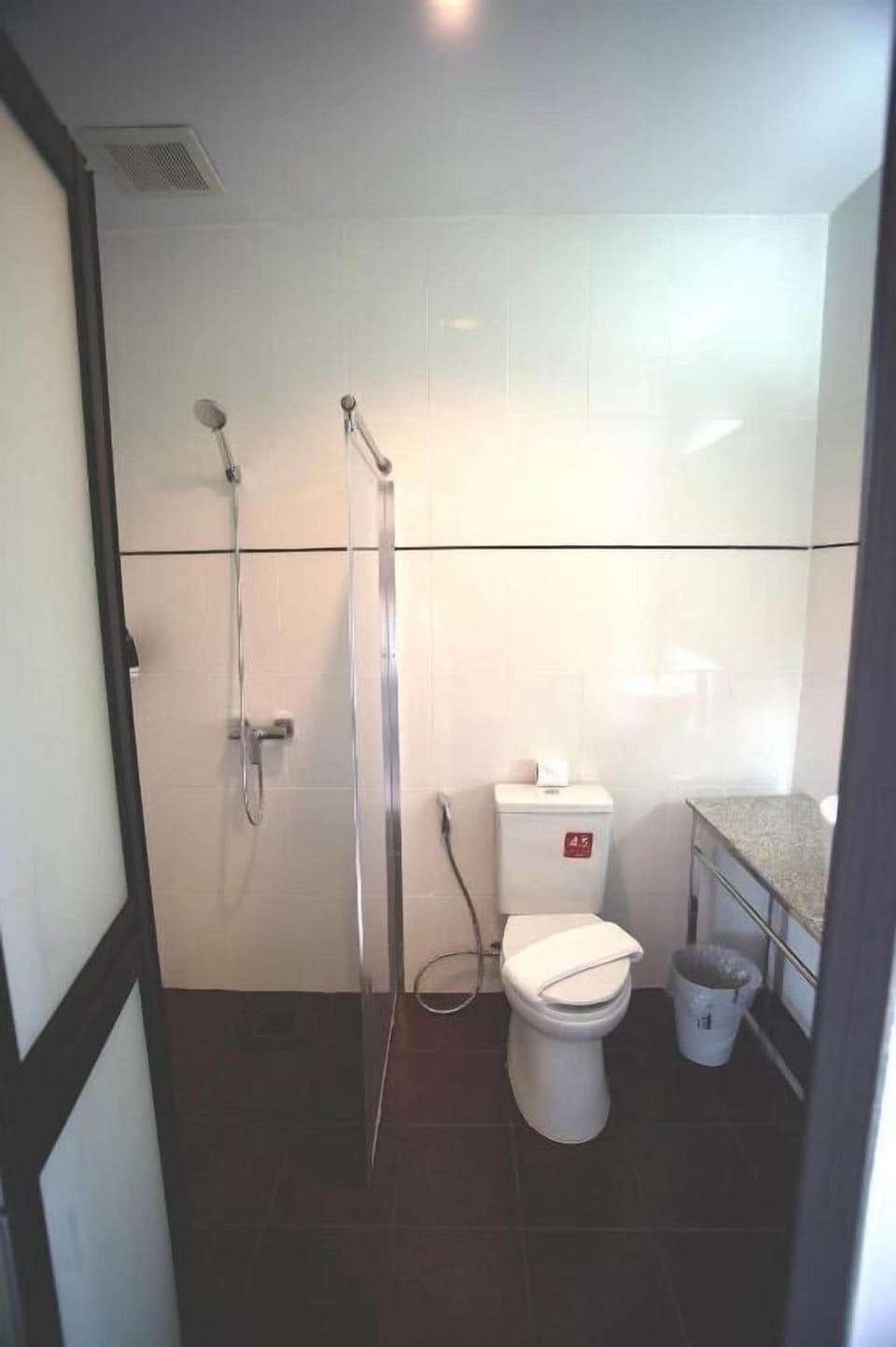 Shower, free toiletries, towels, soap