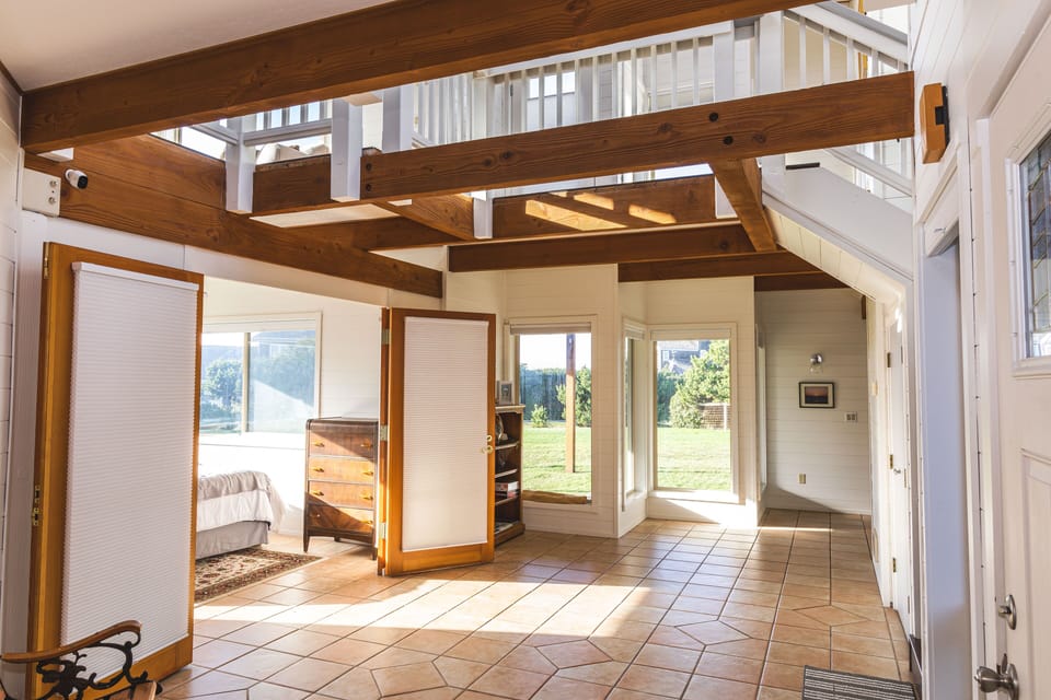 Foyer at entrance downstairs